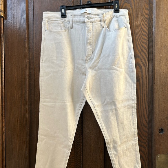 NWOT Banana Republic Women’s Cream Jeans - Picture 1 of 4